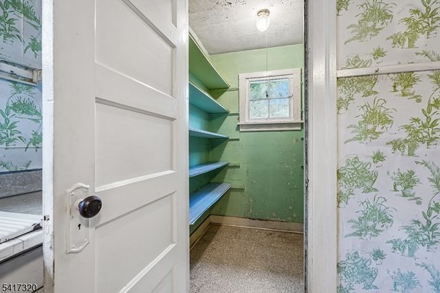 1 Baltusrol Pl, Summit City, NJ 07901