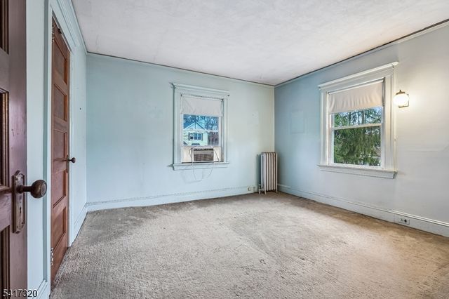 1 Baltusrol Pl, Summit City, NJ 07901