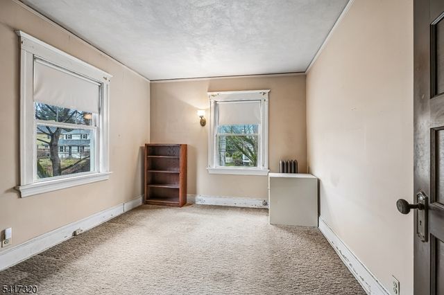 1 Baltusrol Pl, Summit City, NJ 07901