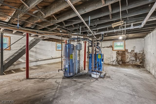 1 Baltusrol Pl, Summit City, NJ 07901