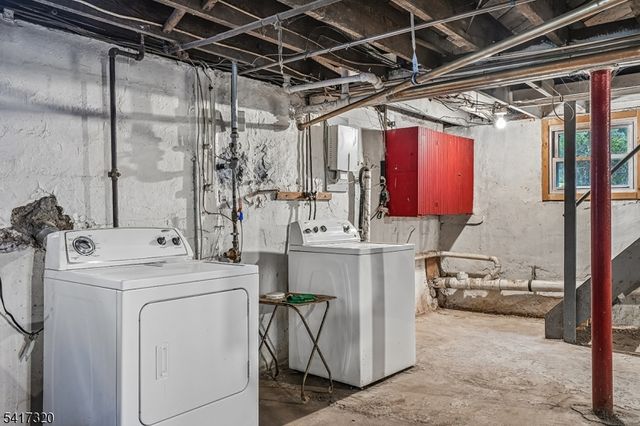 1 Baltusrol Pl, Summit City, NJ 07901