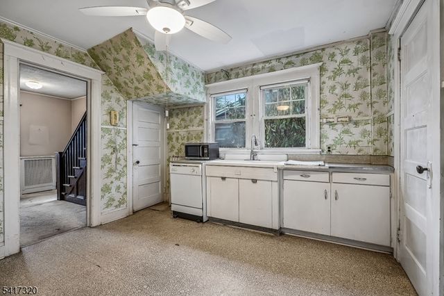 1 Baltusrol Pl, Summit City, NJ 07901