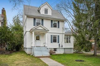 1 Baltusrol Pl, Summit City, NJ 07901