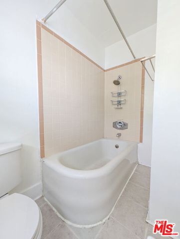 5942 Carlton Way, Los Angeles, CA 90028