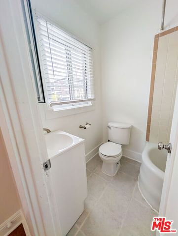 5942 Carlton Way, Los Angeles, CA 90028