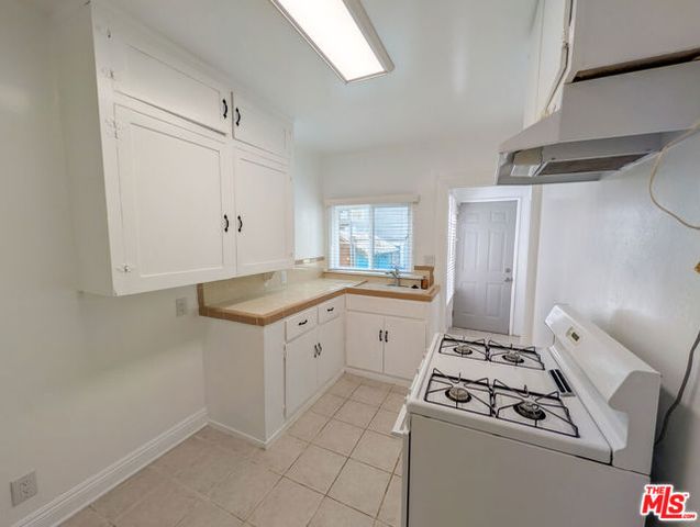 5942 Carlton Way, Los Angeles, CA 90028