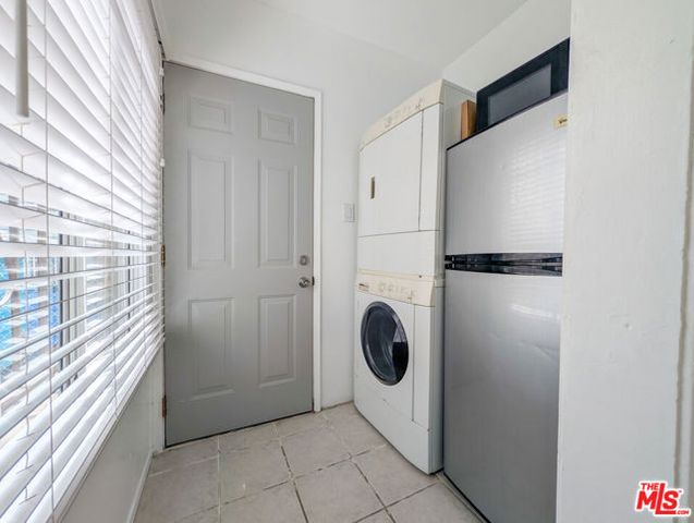 5942 Carlton Way, Los Angeles, CA 90028