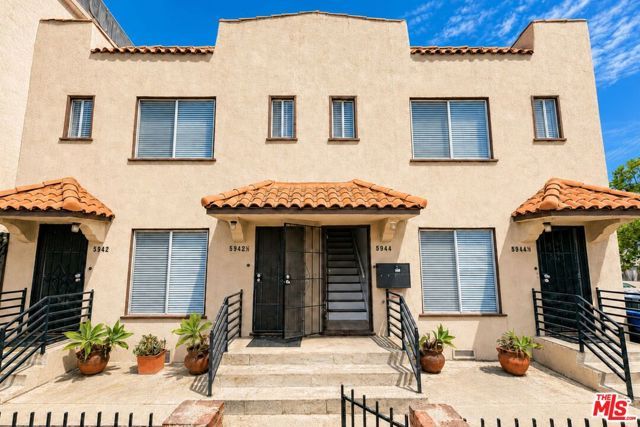 5942 Carlton Way, Los Angeles, CA 90028