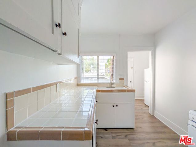 5942 Carlton Way, Los Angeles, CA 90028