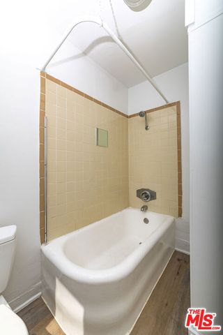 5942 Carlton Way, Los Angeles, CA 90028