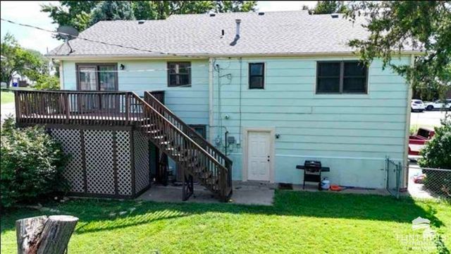 307 Arapahoe Court, Junction City, KS 66441