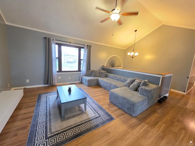 307 Arapahoe Court, Junction City, KS 66441