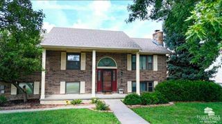 307 Arapahoe Court, Junction City, KS 66441