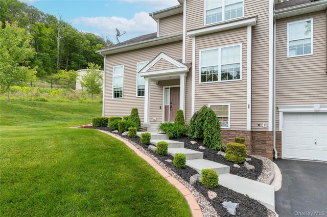 38 Dogwood Road, Hopewell Junction, NY 12533