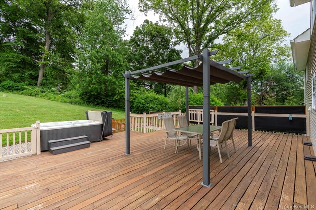 38 Dogwood Road, Hopewell Junction, NY 12533