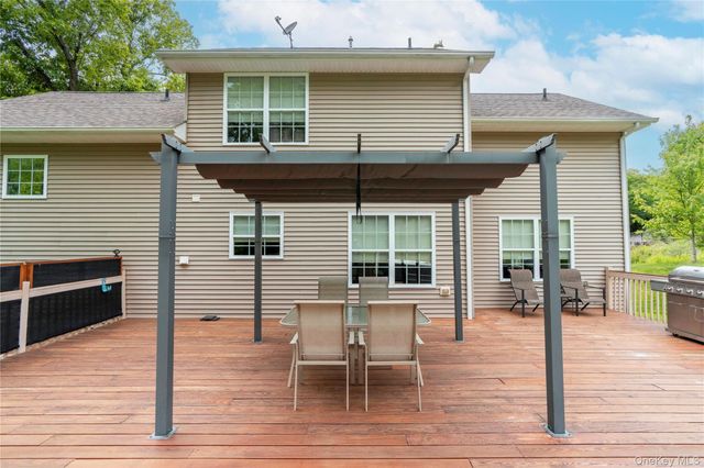 38 Dogwood Road, Hopewell Junction, NY 12533