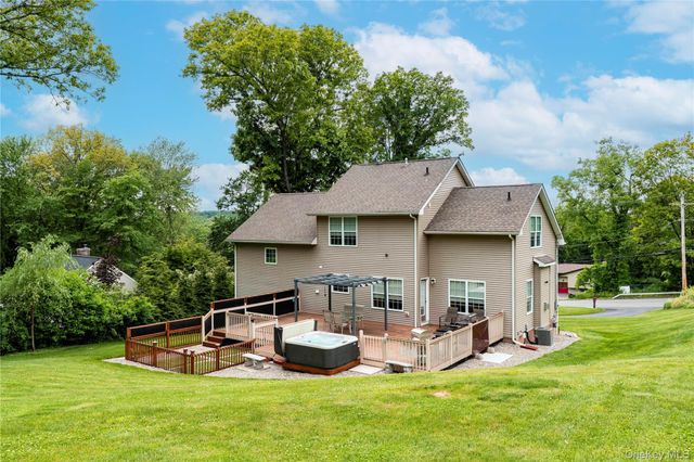 38 Dogwood Road, Hopewell Junction, NY 12533