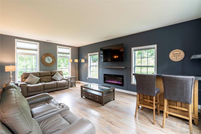 38 Dogwood Road, Hopewell Junction, NY 12533
