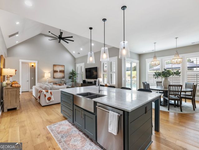 5634 Autumn Flame Drive, Braselton, GA 30517