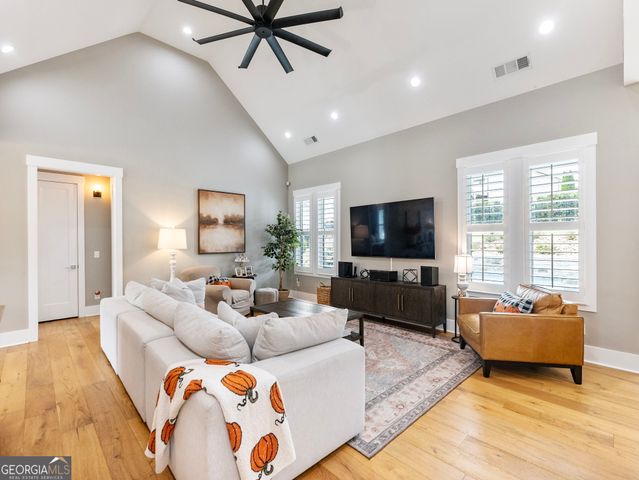 5634 Autumn Flame Drive, Braselton, GA 30517