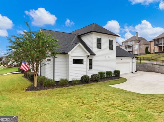 5634 Autumn Flame Drive, Braselton, GA 30517