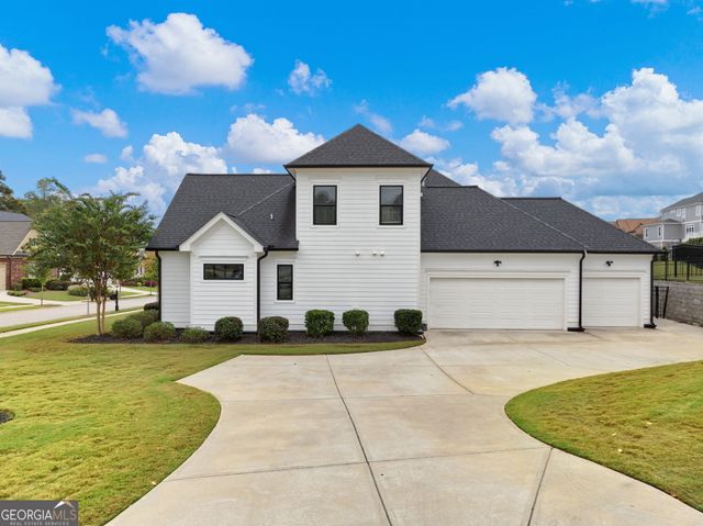 5634 Autumn Flame Drive, Braselton, GA 30517