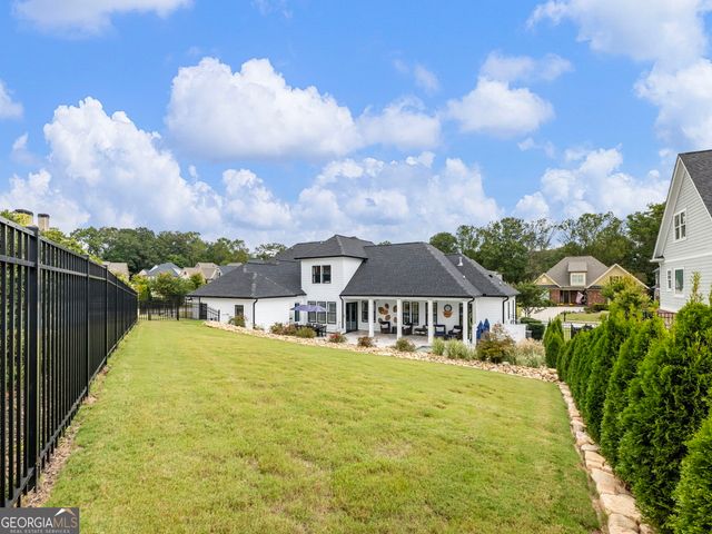 5634 Autumn Flame Drive, Braselton, GA 30517