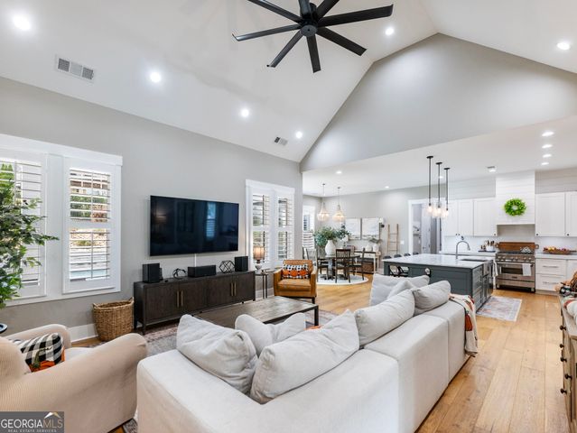 5634 Autumn Flame Drive, Braselton, GA 30517