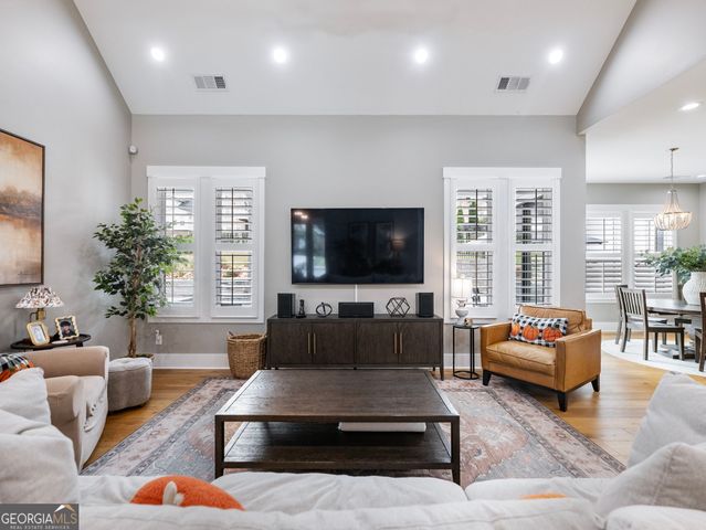 5634 Autumn Flame Drive, Braselton, GA 30517