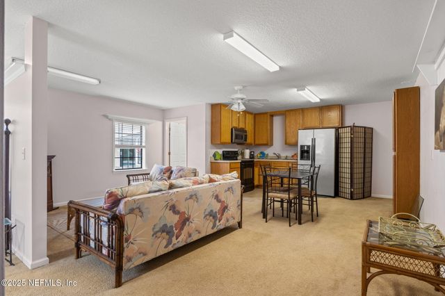 1966 N LAKESHORE Drive, Fleming Island, FL 32003