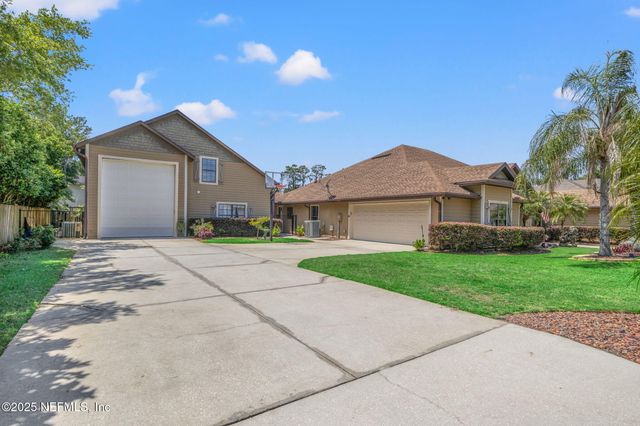 1966 N LAKESHORE Drive, Fleming Island, FL 32003