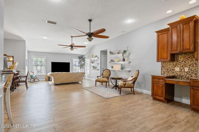 1966 N LAKESHORE Drive, Fleming Island, FL 32003