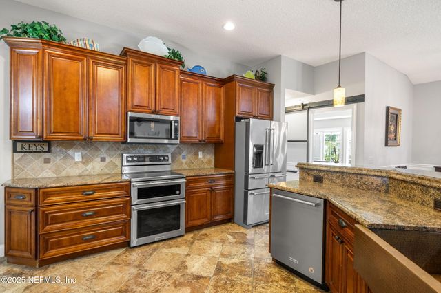 1966 N LAKESHORE Drive, Fleming Island, FL 32003