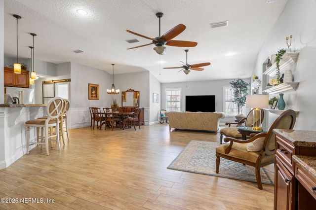 1966 N LAKESHORE Drive, Fleming Island, FL 32003