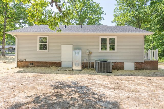 113 Linda Lane, Honea Path, SC 29654