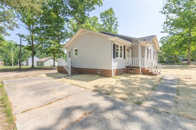 113 Linda Lane, Honea Path, SC 29654