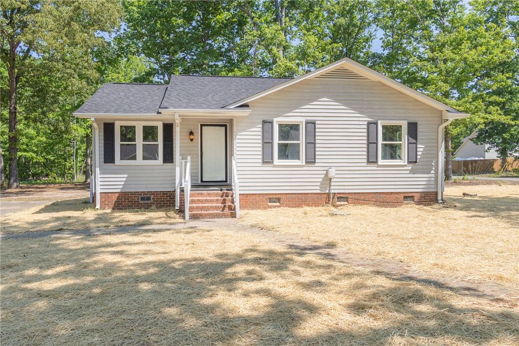 113 Linda Lane, Honea Path, SC 29654