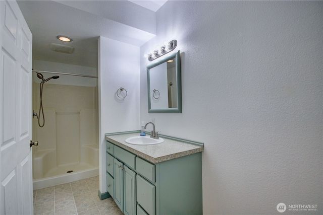 3196 Hawks Prairie Road, Oak Harbor, WA 98277