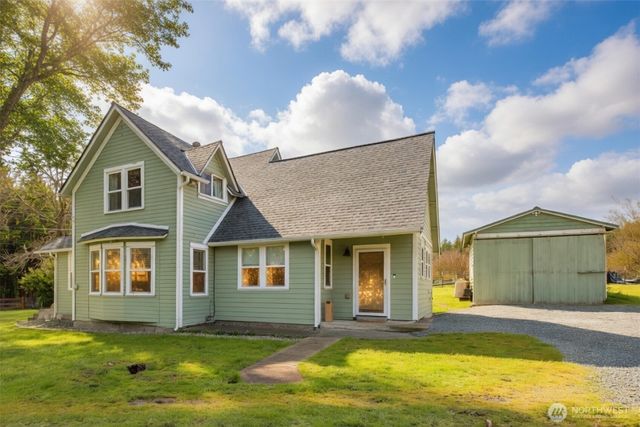 3196 Hawks Prairie Road, Oak Harbor, WA 98277