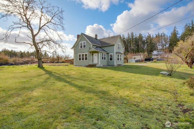 3196 Hawks Prairie Road, Oak Harbor, WA 98277