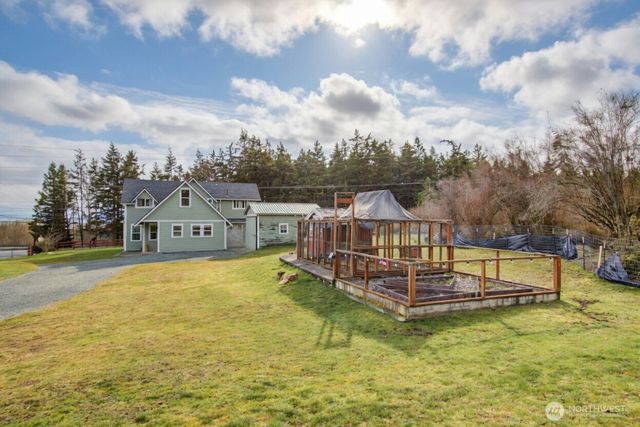 3196 Hawks Prairie Road, Oak Harbor, WA 98277