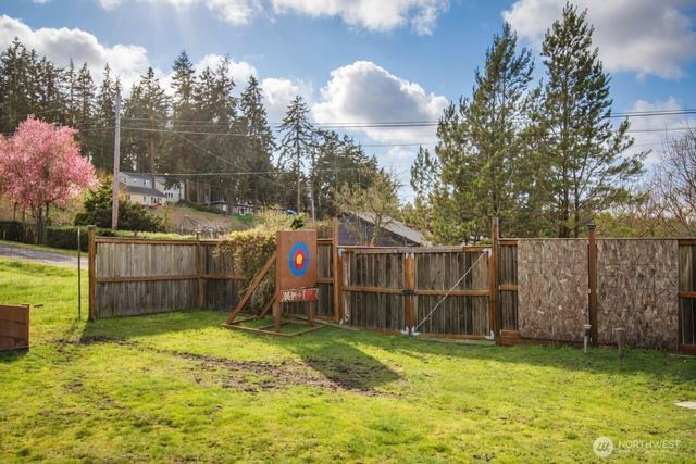 3196 Hawks Prairie Road, Oak Harbor, WA 98277