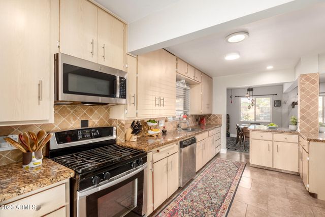 4101 E EDGEMONT Avenue, Phoenix, AZ 85008