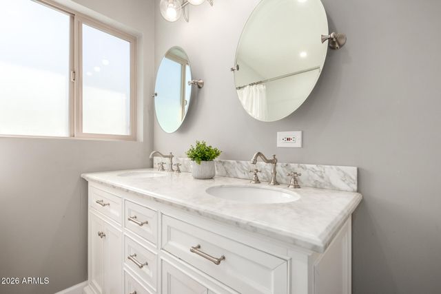 4101 E EDGEMONT Avenue, Phoenix, AZ 85008