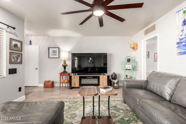 4101 E EDGEMONT Avenue, Phoenix, AZ 85008