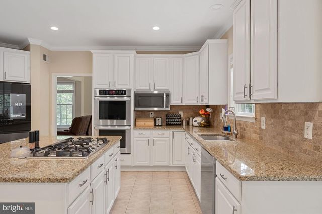 6174 TREYWOOD LN, Manassas, VA 20112