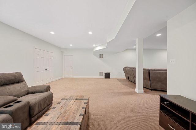 6174 TREYWOOD LN, Manassas, VA 20112