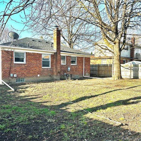 17225 Bell Avenue, Eastpointe, MI 48021