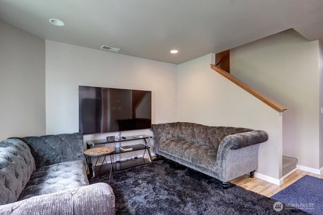 17803 79th Avenue Ct E, Puyallup, WA 98375