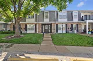 1677 Herault Place H, St Louis, MO 63125